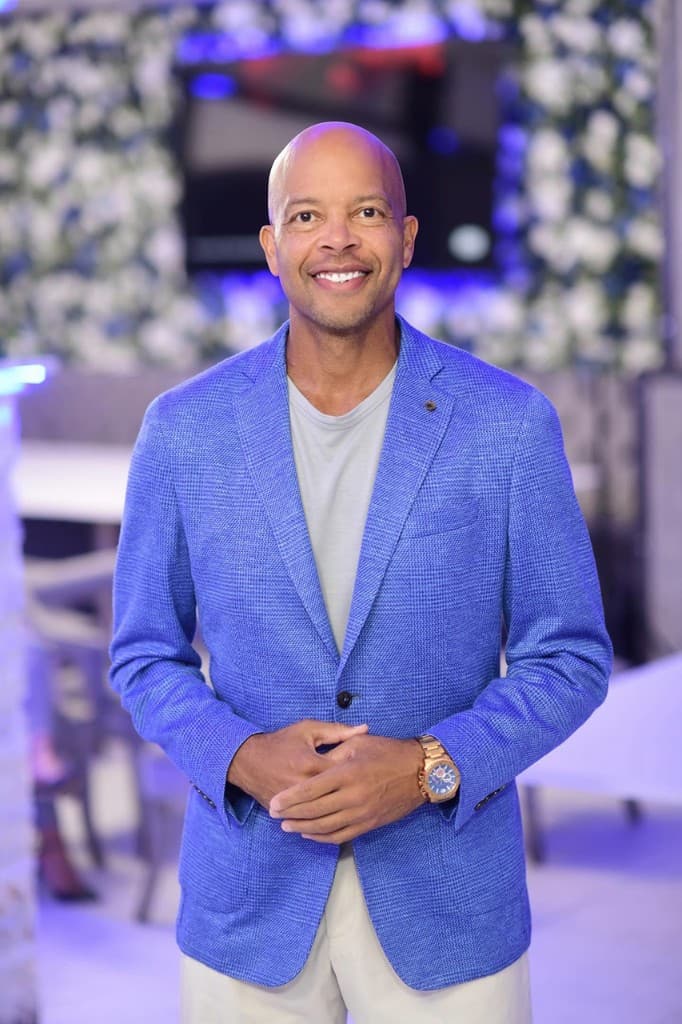 Dr. Kelvin Brown